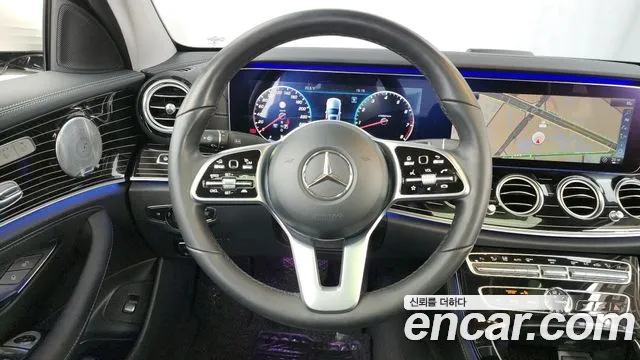 Mercedes-Benz E-Class 2019 — фото 13
