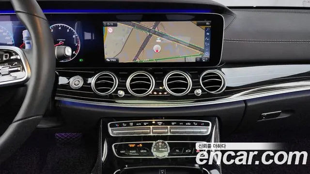 Mercedes-Benz E-Class 2019 — фото 14