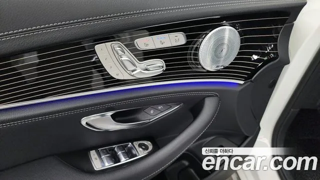 Mercedes-Benz E-Class 2019 — фото 17