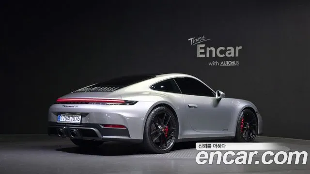 Porsche 911 2025 — фото 2