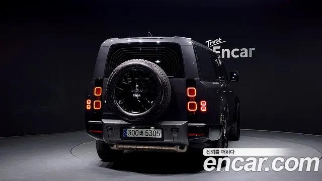 Land Rover Defender 2024 — фото 4