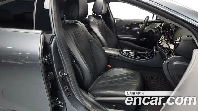 Mercedes-Benz CLS-Class 2019 — фото 10