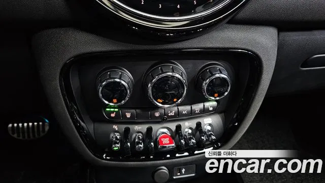 Mini Clubman 2023 — фото 18