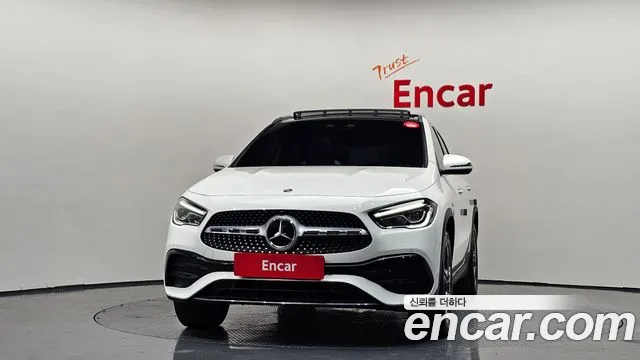 Mercedes-Benz GLA-Class 2023 — фото 3