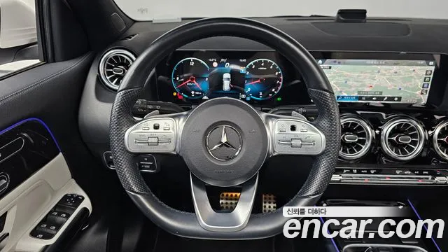 Mercedes-Benz GLA-Class 2023 — фото 13