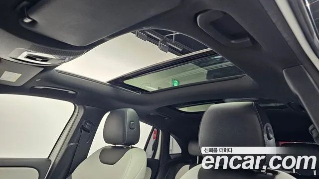 Mercedes-Benz GLA-Class 2023 — фото 19
