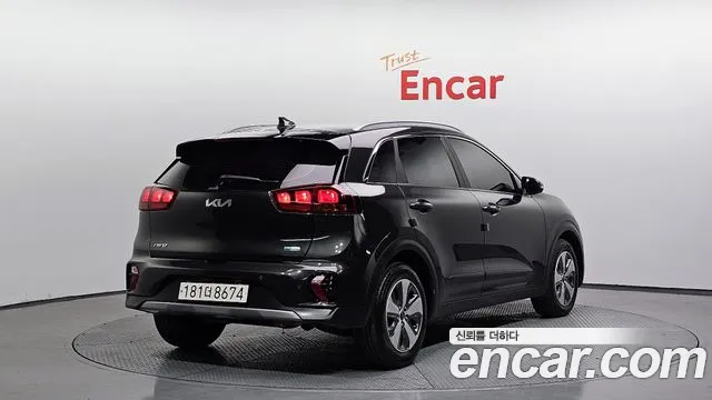 Kia Niro 2022 — фото 2