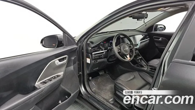 Kia Niro 2022 — фото 10