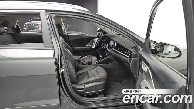Kia Niro 2022 — фото 12