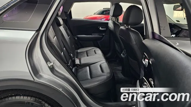 Kia Niro 2020 — фото 12