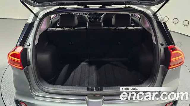 Kia Niro 2020 — фото 20