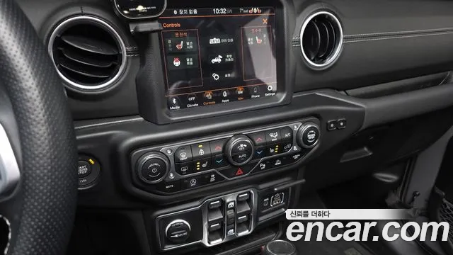 Jeep Wrangler 2023 — фото 16
