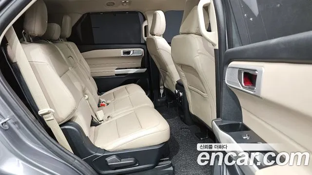 Ford Explorer 2021 — фото 11