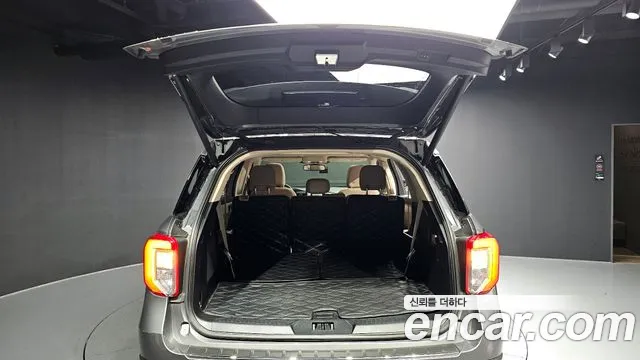 Ford Explorer 2021 — фото 20