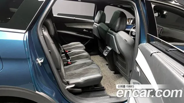 Peugeot 5008 2021 — фото 12
