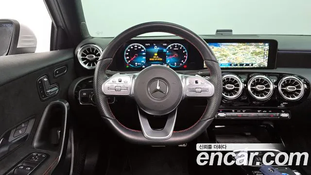 Mercedes-Benz A-Class 2021 — фото 13