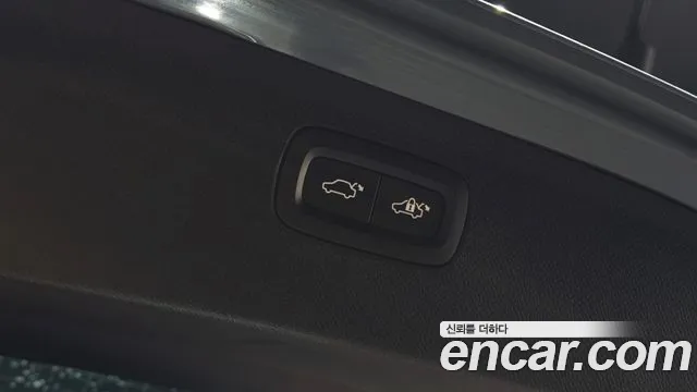 Volvo XC90 2021 — фото 20