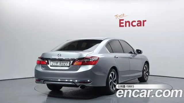 Honda Accord 2017 — фото 2