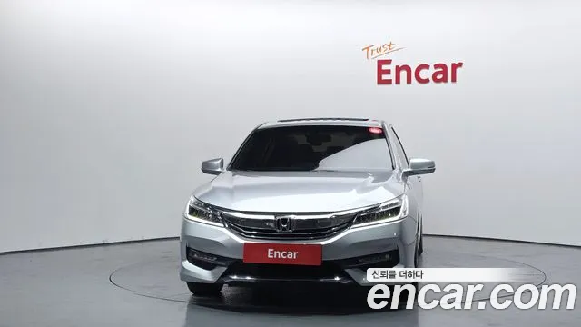 Honda Accord 2017 — фото 3