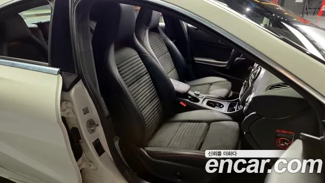 Mercedes-Benz CLA-Class 2018 — фото 12
