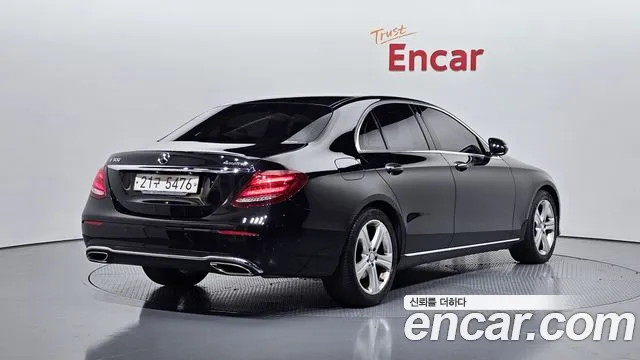 Mercedes-Benz E-Class 2017 — фото 2