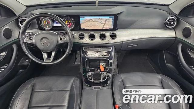 Mercedes-Benz E-Class 2017 — фото 7