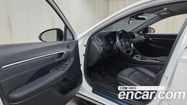 Hyundai Sonata 2022 — фото 10