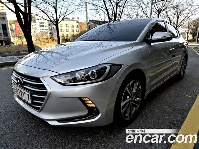 Hyundai AVANTE 2018 — фото 1