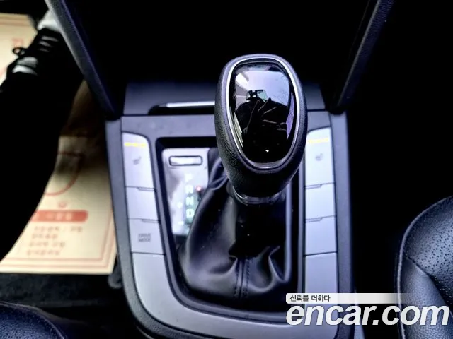Hyundai AVANTE 2018 — фото 18