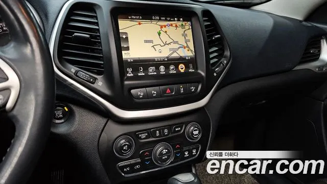 Jeep Cherokee 2016 — фото 15