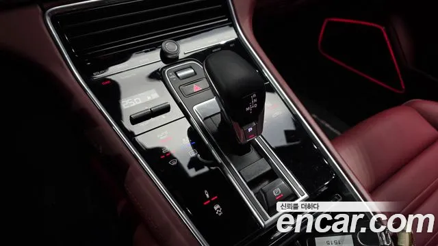 Porsche Panamera 2018 — фото 9