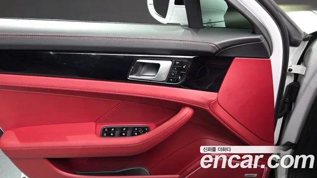 Porsche Panamera 2018 — фото 18