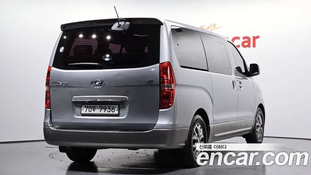 Hyundai Starex 2016 — фото 2