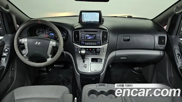 Hyundai Starex 2016 — фото 7