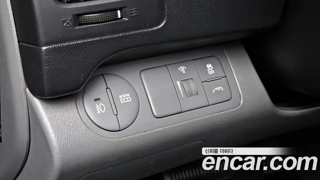 Hyundai Starex 2016 — фото 16