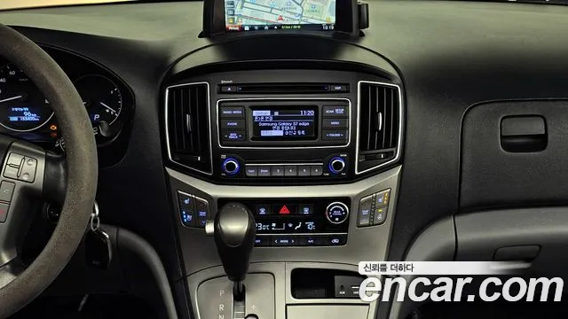 Hyundai Starex 2016 — фото 17