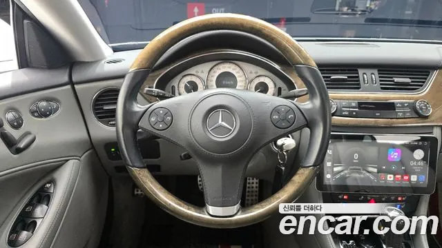 Mercedes-Benz CLS-Class 2010 — фото 13
