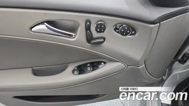 Mercedes-Benz CLS-Class 2010 — фото 17