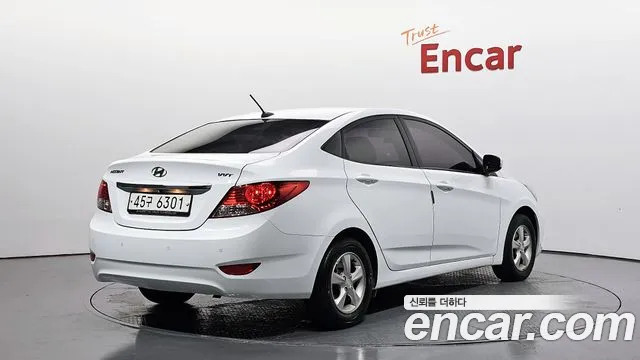 Hyundai Accent 2015 — фото 2