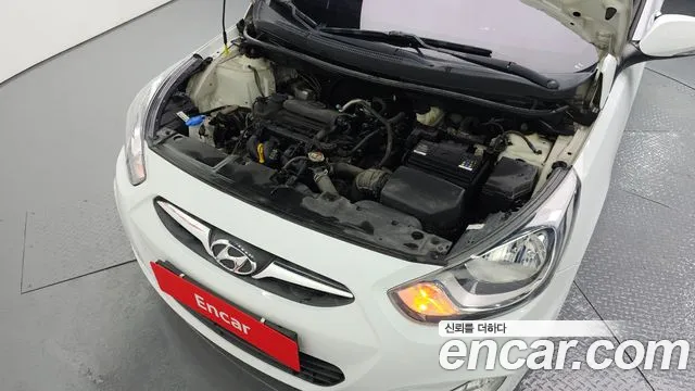 Hyundai Accent 2015 — фото 6