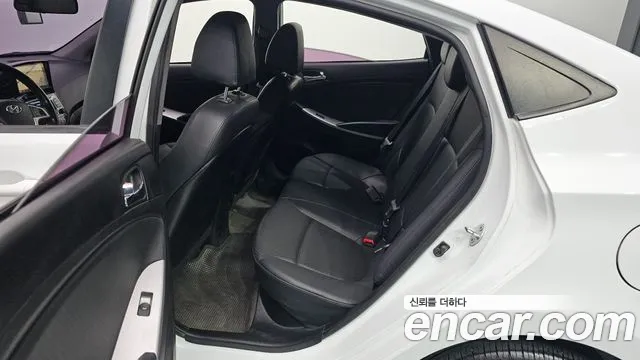 Hyundai Accent 2015 — фото 11