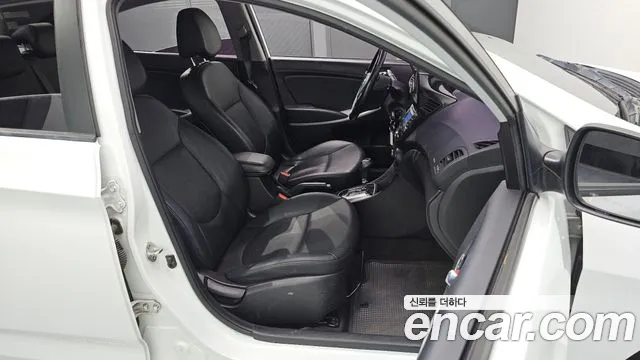 Hyundai Accent 2015 — фото 12