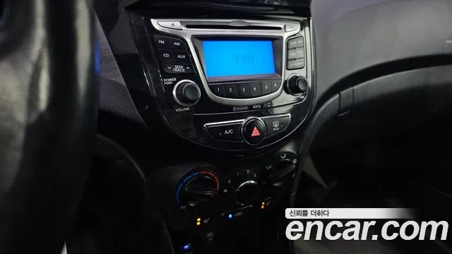 Hyundai Accent 2015 — фото 20