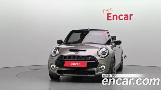Mini Cooper Convertible 2020 — фото 3
