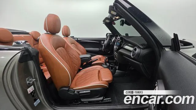 Mini Cooper Convertible 2020 — фото 10