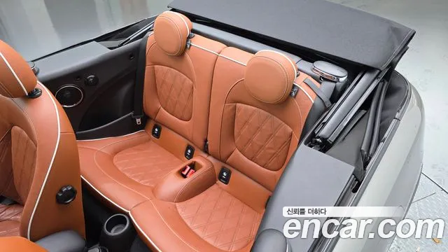 Mini Cooper Convertible 2020 — фото 18