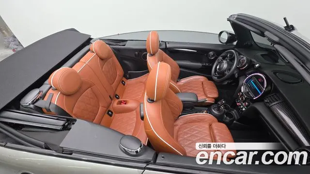 Mini Cooper Convertible 2020 — фото 19