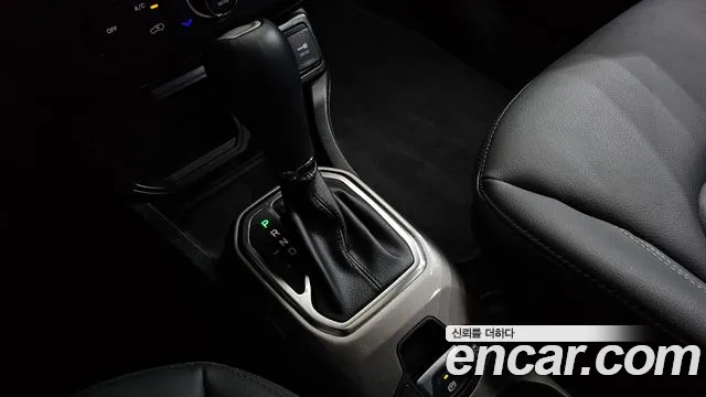 Jeep Renegade 2021 — фото 8