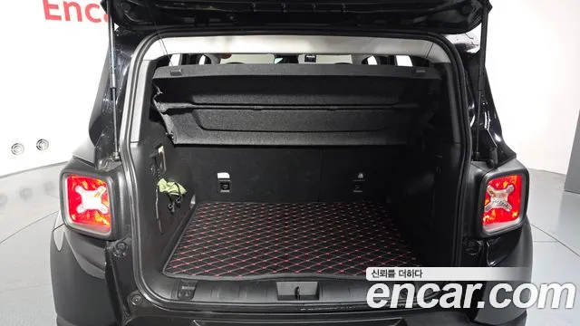 Jeep Renegade 2021 — фото 19