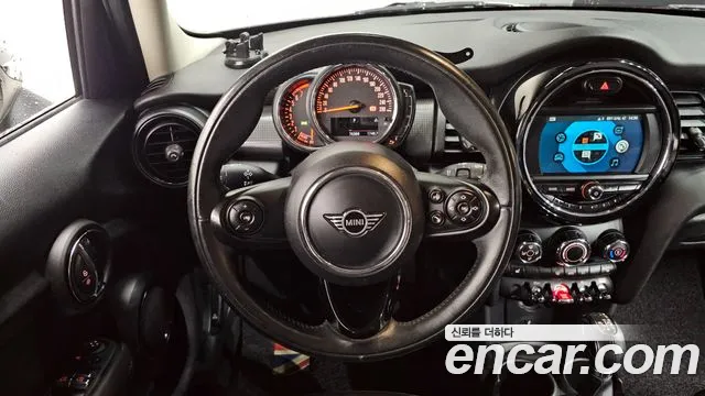 Mini Cooper 2019 — фото 13